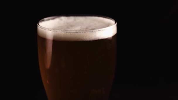 Bicchiere Birra Sfondo Nero — Video Stock