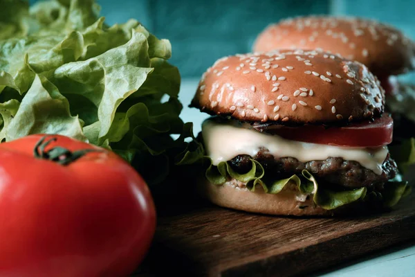 Hambúrgueres Sanduíches Popular Fast Food Para Brunch Almoço — Fotografia de Stock
