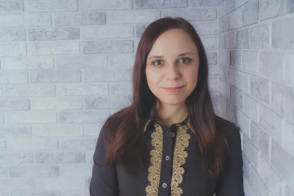 Een Mooie Vrouw Poseren Studio — Stockfoto