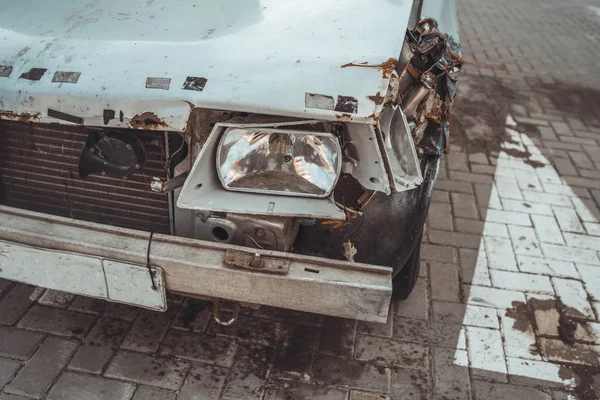 Carro Danificado Velho Depois Acidente — Fotografia de Stock