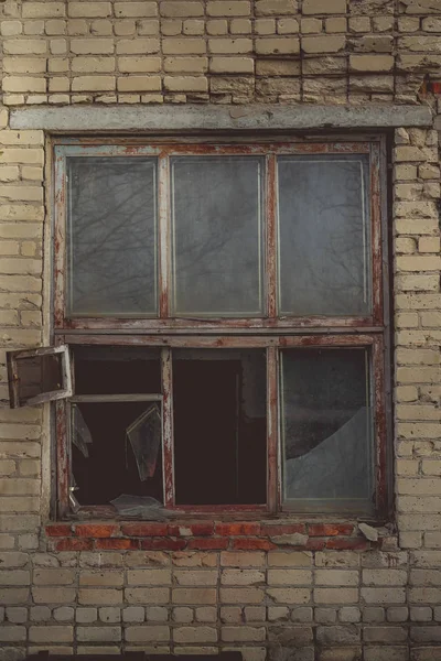 Старое Окно Заброшенном Старом Здании — стоковое фото