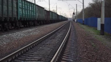 Yük trenli kargo treni platformu 