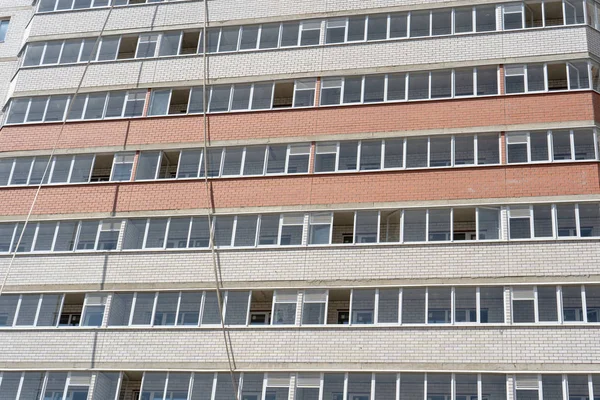 Modern apartment buildings on a sunny day with a blue sky. Facade of a modern apartment building. residential building modern apartment condominium architecture — Stock Photo, Image