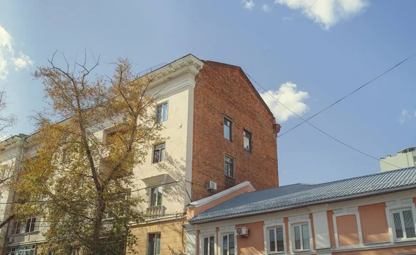Paneler bygninger i Russland, sovjetiske arkitekturhus. byarkitektur – stockfoto