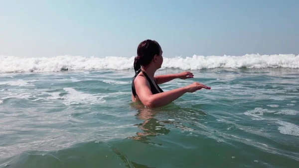 Girl Ocean Beautiful Woman Bathing Sea Ocean — Stock Photo, Image