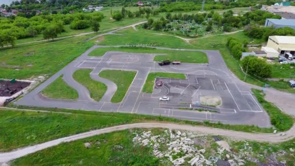 Scuola Guida Area Formazione Sulla Sicurezza Guida Con Vari Percorsi — Video Stock