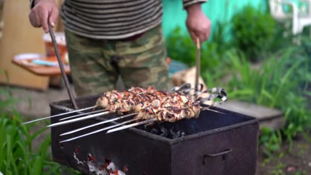 Carne Churrasco Espetos Carne Lindamente Dourada Grelha Uma Carne Porco — Vídeo de Stock