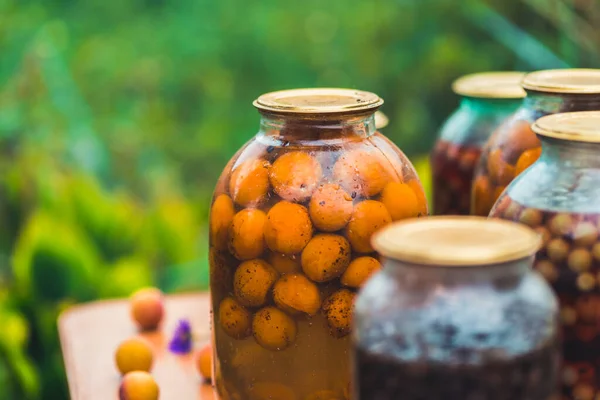 Pots Avec Kompot Sur Table Pots Verre Scellés Avec Kompot — Photo