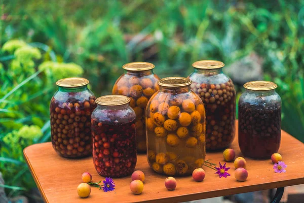 Pots Avec Kompot Sur Table Pots Verre Scellés Avec Kompot — Photo