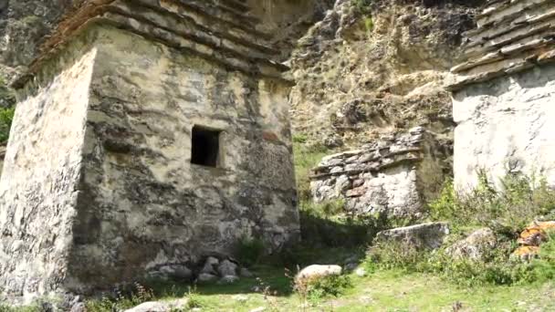 Starobylé Kamenné Domy Zelených Horách Úžasná Krajina Starými Kamennými Budovami — Stock video