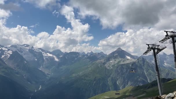 Paysage Pittoresque Montagne Contre Ciel Nuageux Nuages Flottant Sur Ciel — Video