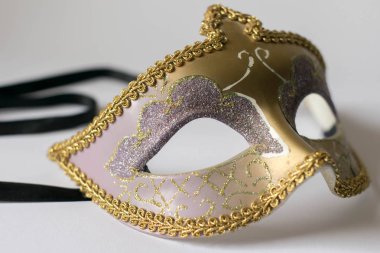 Venedik, İtalya beyaz arka plan üzerinde izole karnaval Venedik maskesi. Venedik karnaval maskesi