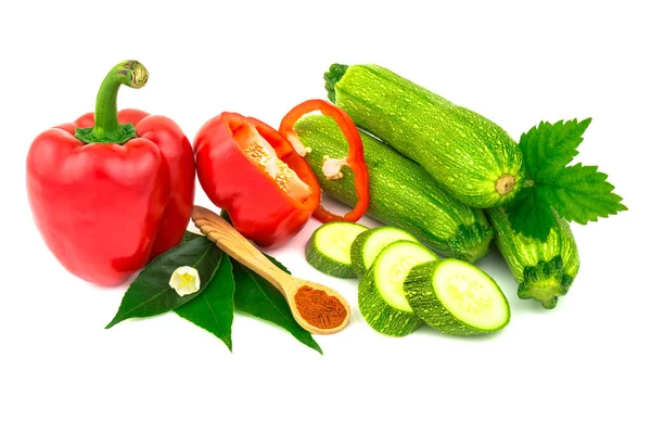 Ripe Juicy Red Sweet Bell Peppers Paprika Green Zucchini Slices — Stock Photo, Image