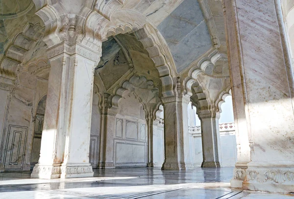 Agra'nın kırmızı kale Arapça bağ gibi enkarnasyonu. 