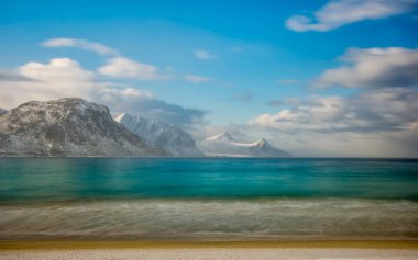 Lofoten, Norveç'te fırtına sonrası rüya gibi Haukland beach