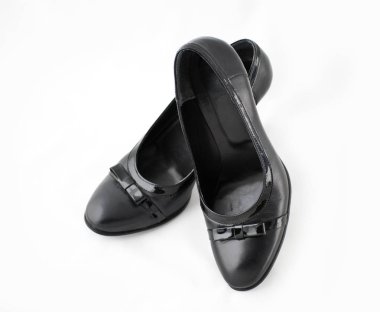 Klasik Siyah yüksek topuk ayakkabı bayanlar için.