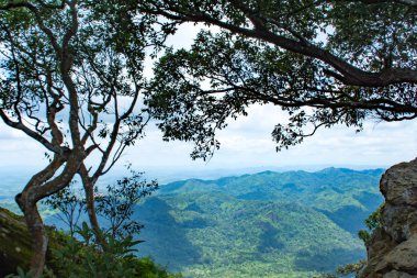 Bakış dağlar ve kasaba Chaiyaphum, Pha Sut kalem DIN Pa Hin Ngam Milli Parkı'nda, Chaiyaphum Tayland.