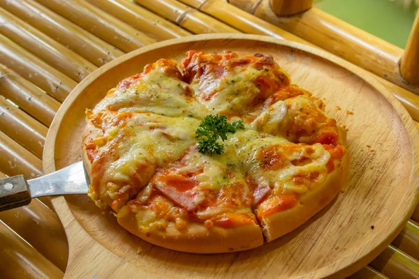 Pizza Träbricka — Stockfoto