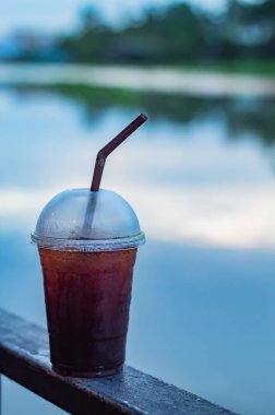 Siyah kahve serin görüntü arka plan nehir.