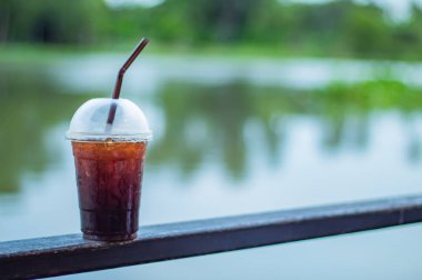 Siyah kahve serin görüntü arka plan nehir.