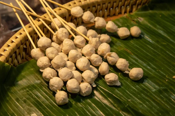 Izgara domuz eti köfte ve köfte