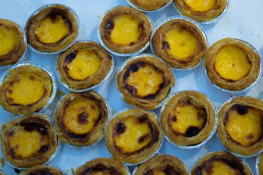 bir şeyler atıştırmak için ekmek