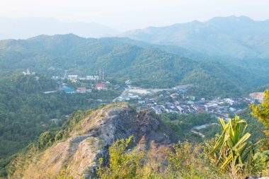 Valley, Pilog, Khanchanaburi Tayland ortasında E-Tong Köyü.