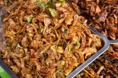 Deniz ürünleri işleme balık baharatlı tatlar.