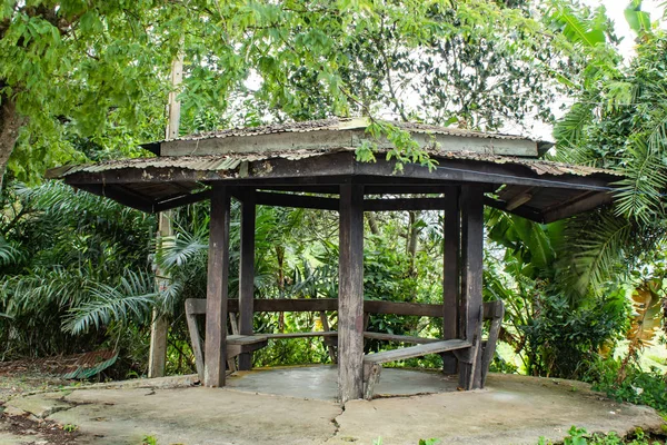 Pavilhões Madeira Para Relaxamento — Fotografia de Stock