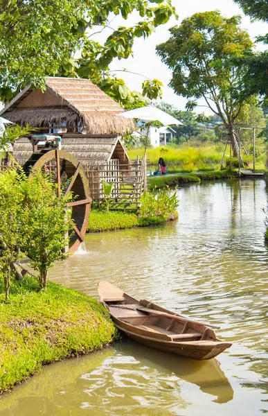 Wooden Boat Floating Nature Water — Stock Photo, Image