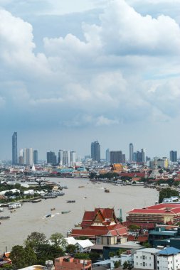 Cityscape bakış ve Chao Phraya Nehri Bangkok, Tayland.