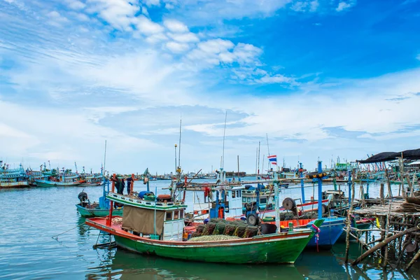 Barco Pesquero Amarrado Acceso Del Río Mar — Foto de Stock