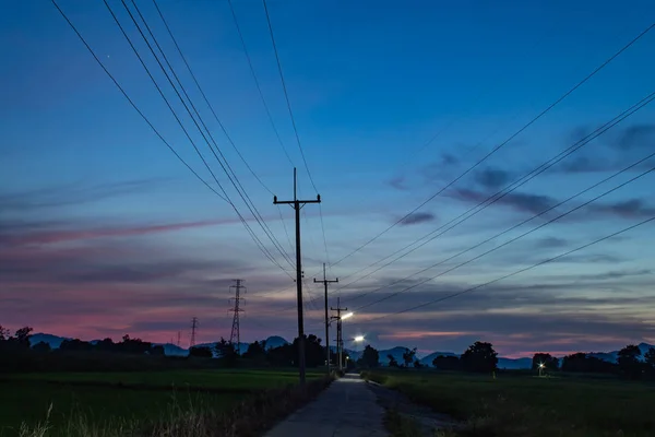 Lumière Coucher Soleil Derrière Montagne Les Pôles Haute Tension — Photo