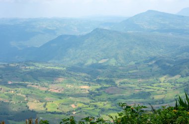 Bakış dağlar ve kasaba Loei, Phu Ruea Milli Parkı: Loei, Thailand.