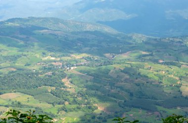 Bakış dağlar ve kasaba Loei, Phu Ruea Milli Parkı: Loei, Thailand.