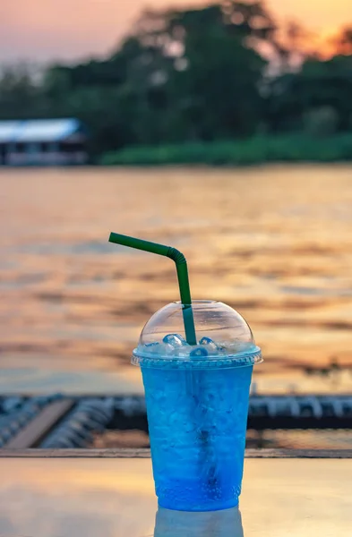 Soda Italiana Fría Blur Fondo Khwae Noi Río Luz Del — Foto de Stock