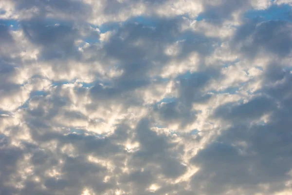 Keindahan Langit Dengan Awan Dan Matahari — Stok Foto