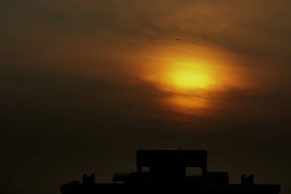 Early Morning Sunlight Shining Buildings Plane Sky — Stock Photo, Image