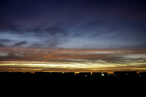 Belle Lumière Coucher Soleil Avec Des Nuages Dans Ciel Réflexion — Photo