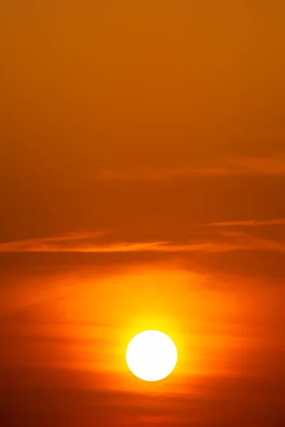 Das Goldene Licht Der Sonne Und Wolken Himmel — Stockfoto