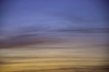 Sunset akşam Bulutların arasından ışık