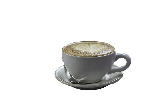 Горячий кофе эспрессо с молоком в форме сердца в белом гла — стоковое фото