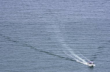 Tayland'da denizde sürüş gemi.