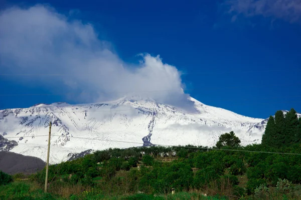 Monte Etna Innevato Durante Eruzione — Photo