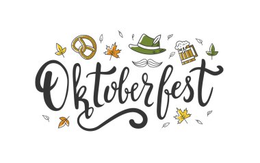 Oktoberfest el yazısıyla çok güzel bir hat yazısı. Farklı nesneler ve beyaz arka planda izole edilmiş yapraklarla el çizimi harfler. - Vektör