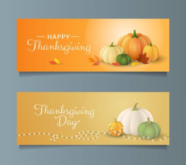 Güzel renkli balkabaklarıyla, yapraklarıyla ve çelenkleriyle Şükran Günü afiş tasarımı. - Vektör illüstrasyonu