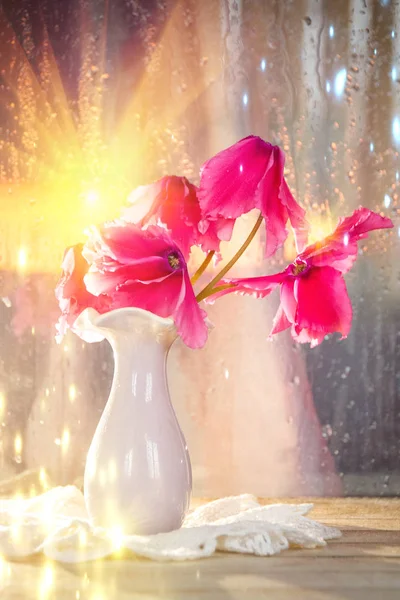 Bouquet Pink Flowers Window — Stock Photo, Image