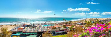 Playa del Ingles Beach'te panoramik manzaralı. Maspalomas, Gran Canaria, Kanarya Adaları