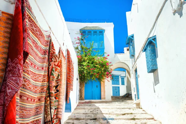 Ulica Biały Niebieski Miasta Sidi Bou Said Tunezja Afryka Północna — Zdjęcie stockowe