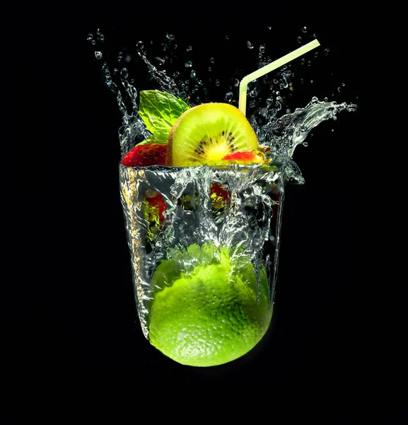 Cocktail Mint Strawberry Kiwi Fruit Imaginary Glass Out Water Splashes — Stock Photo, Image